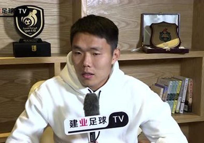 亚博体育-王上源离队 廖妈没戏 邵佳一或留位三大嫡系！朱鹏宇证明不是饼额