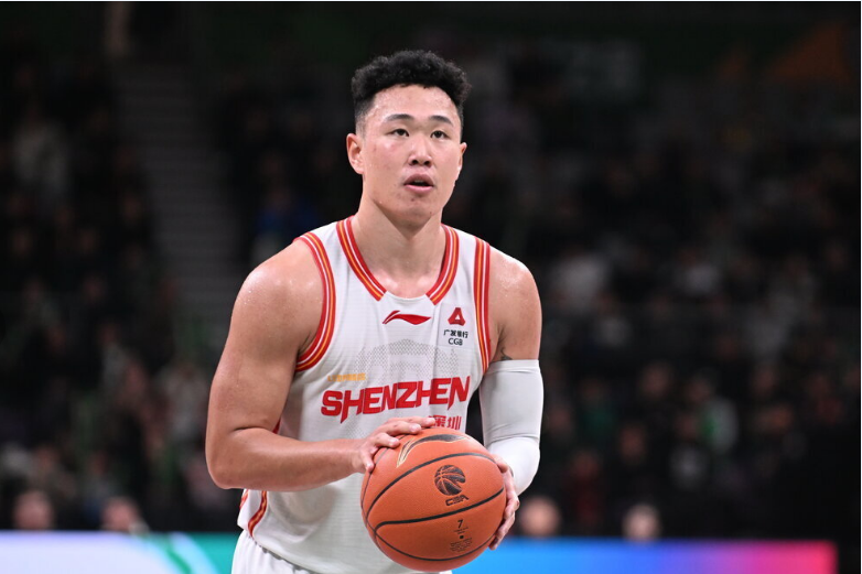 亚博体育登录入口-深圳险胜换帅新疆豪取10连胜 贺希宁32+5三分周鹏助攻超王仕鹏